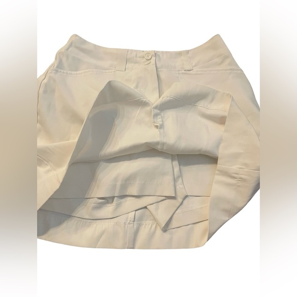 Nike dri fit cream golf skort P4 - Picture 3 of 4